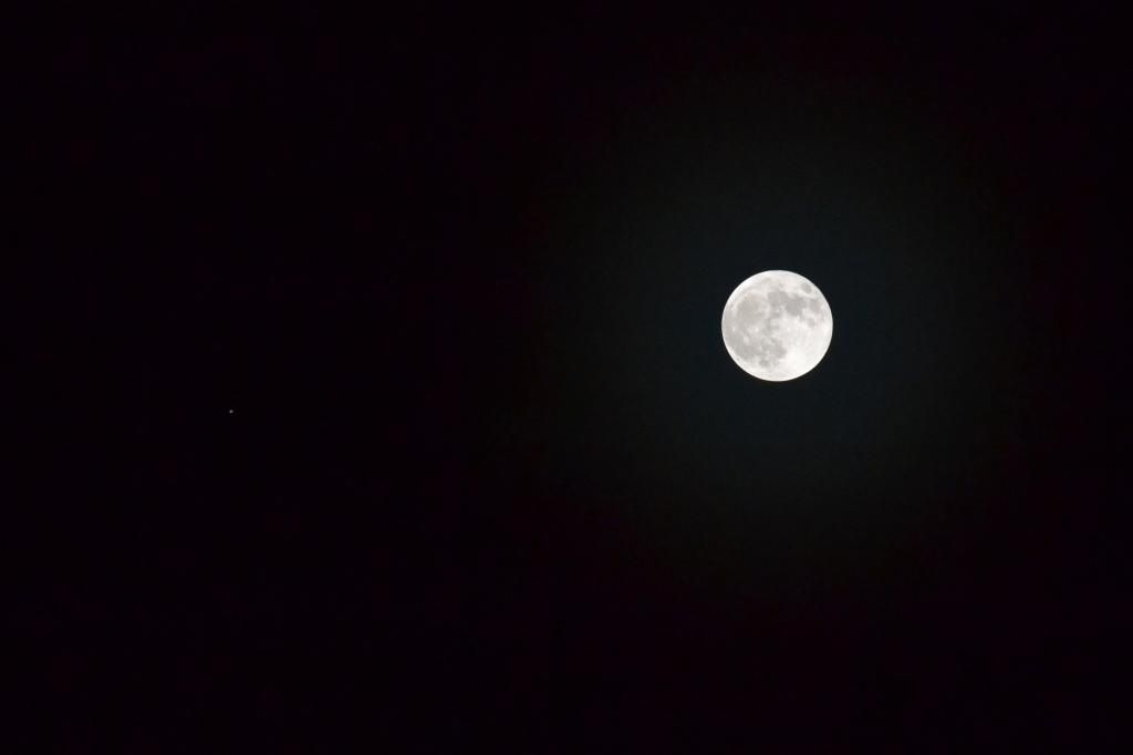 MoonampJupitor28thnov2012.jpg