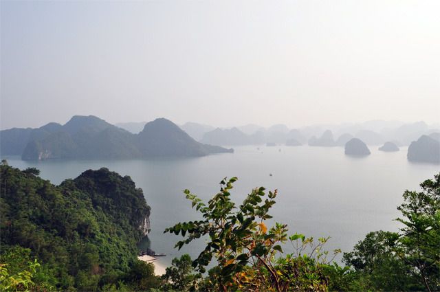 Vietnam, Camboya y Malasia, un viaje con final apoteósico - Blogs de Asia Sudeste - Hanoi - Bahía de Halong (2)