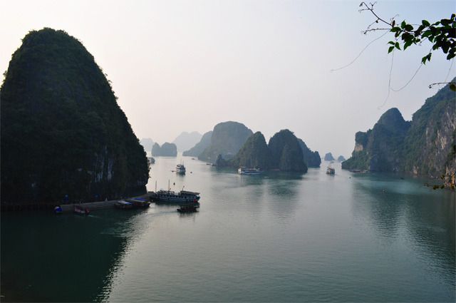Vietnam, Camboya y Malasia, un viaje con final apoteósico - Blogs de Asia Sudeste - Hanoi - Bahía de Halong (5)