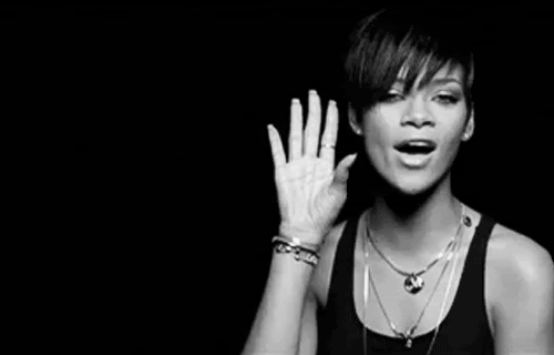 Rihanna-TAKEABOW03.gif
