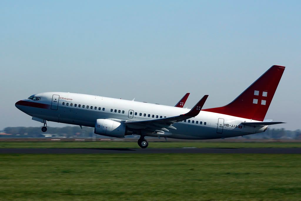 [img width=1024 height=683]http://i1195.photobucket.com/albums/aa400/Amsterdam_Schiphol/KLM/HB-JJABoeing737-700PrivateAirOperatedbyKLMtakeoff.jpg[/img]
