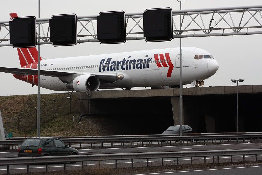 [img width=1024 height=683]http://i1195.photobucket.com/albums/aa400/Amsterdam_Schiphol/sample1.jpg[/img]