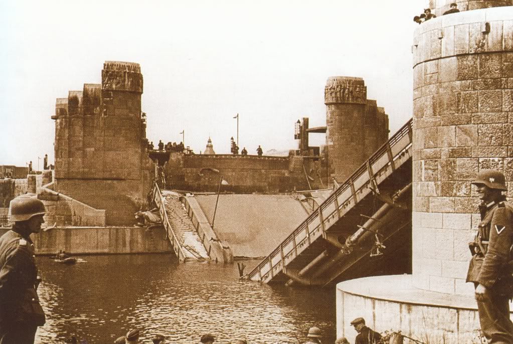Maasbrug1940.jpg